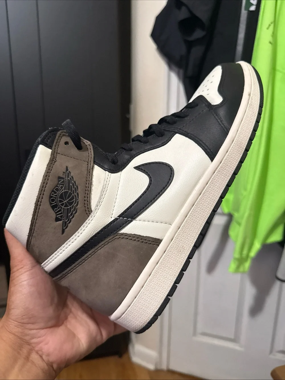 Jordan Retro High Top Sneakers — Black/White/Brown